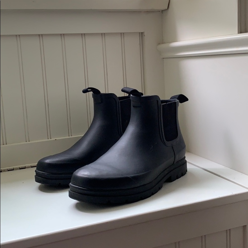 Everlane Rainboots